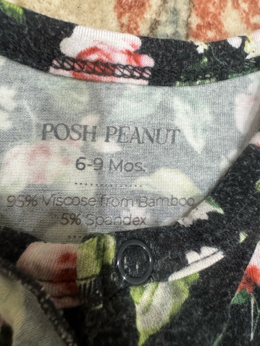 Posh Peanut snap footie - Picture 2 of 3